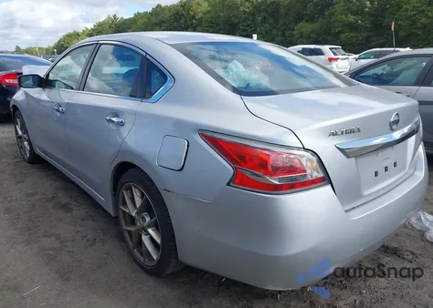 2015 Nissan Altima из США, поврежденный, VIN 1N4AL3AP8FC454423